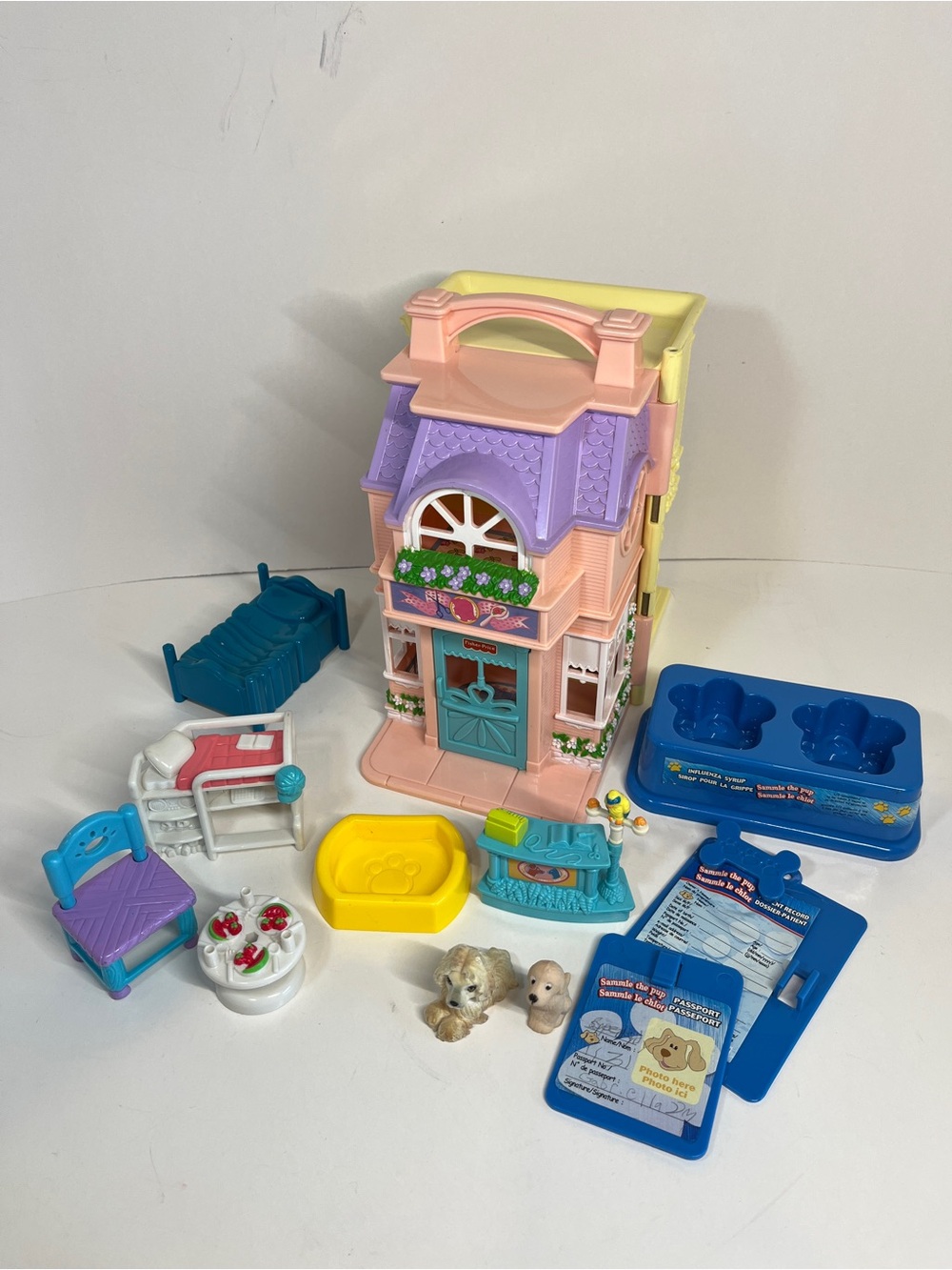 Vtg Fisher-Price 2000 Pet Shop & Beauty Salon Sweet Streets Doll House Playset